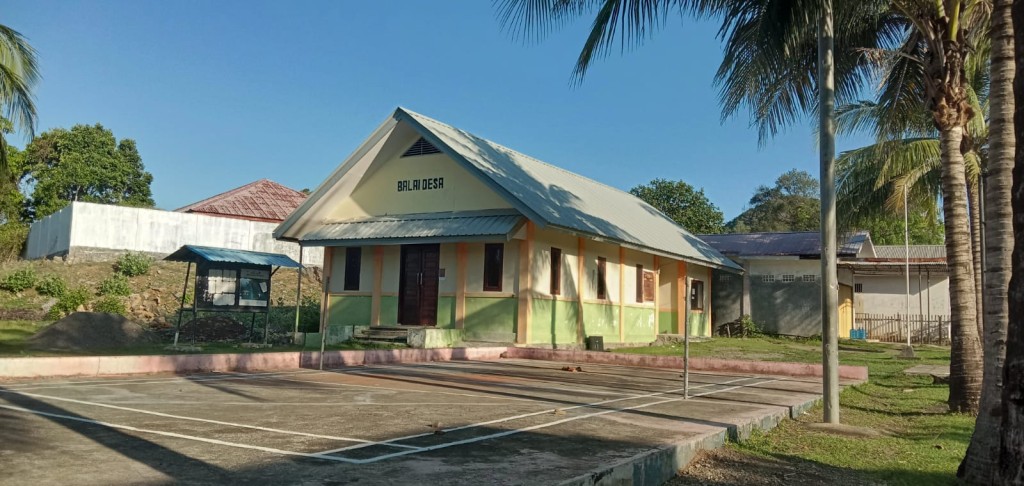 Tampak Depan Kantor Desa Gampong Dayah Mamplam